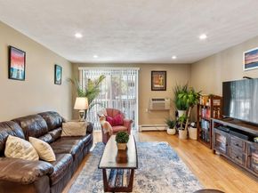 276 Albion Street 12, Wakefield MA 01880