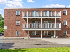 276 Albion Street 12, Wakefield MA 01880