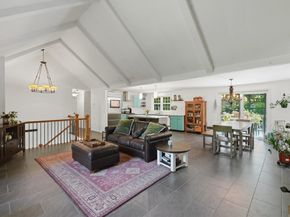 56 King Street, Uxbridge MA 01569
