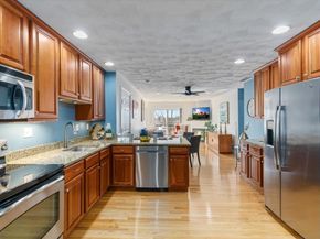10 Cunningham Ln 204, Billerica MA 01821