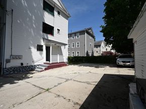 14 Derby St, Worcester MA 01604