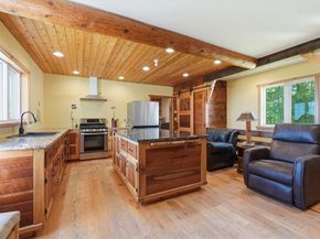 5 Osgood Rd, Charlton MA 01507