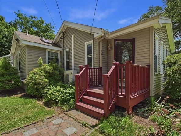 45 Park St, Norfolk MA 02056