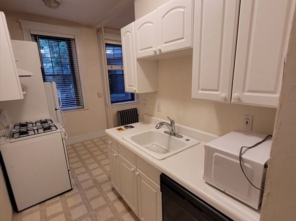 60 Queensbury St 2, Boston MA 02215