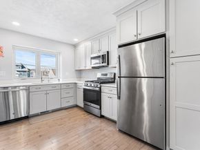 18 1/2 Dalton Ct 18 1/2, Peabody MA 01960