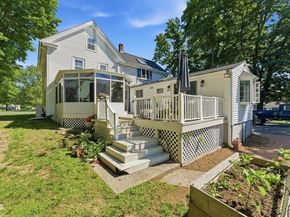 211 Village St, Medway MA 02053
