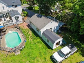 211 Village St, Medway MA 02053