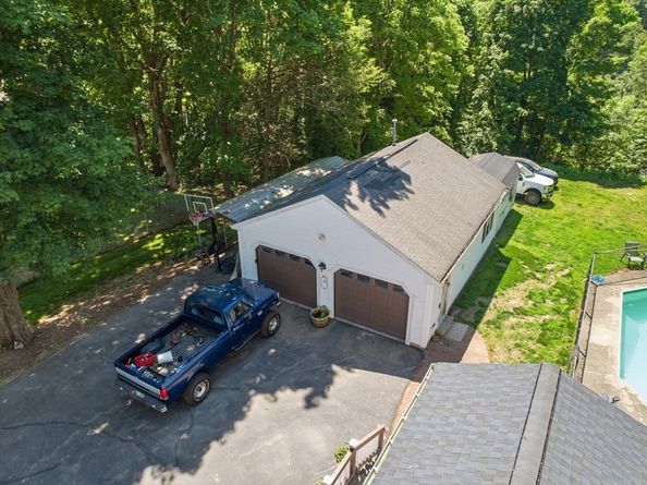 211 Village St, Medway MA 02053
