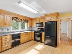 83 Providence Rd, Westford MA 01886