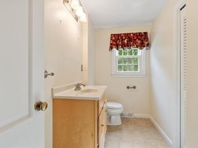 83 Providence Rd, Westford MA 01886