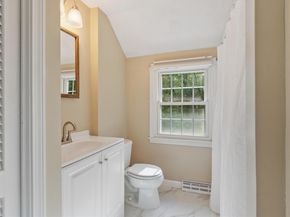 83 Providence Rd, Westford MA 01886