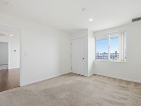 30 Chelsea St 814, Everett MA 02149