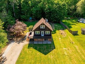 33 Lakeview Ave, Dudley MA 01571