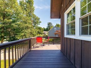 33 Lakeview Ave, Dudley MA 01571