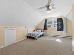 33 Lakeview Ave, Dudley MA 01571