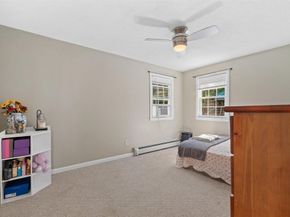 33 Lakeview Ave, Dudley MA 01571