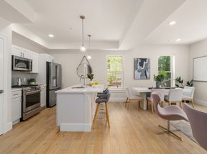 12 Arnold Circle 3, Cambridge MA 02139