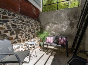 12 Arnold Circle 3, Cambridge MA 02139