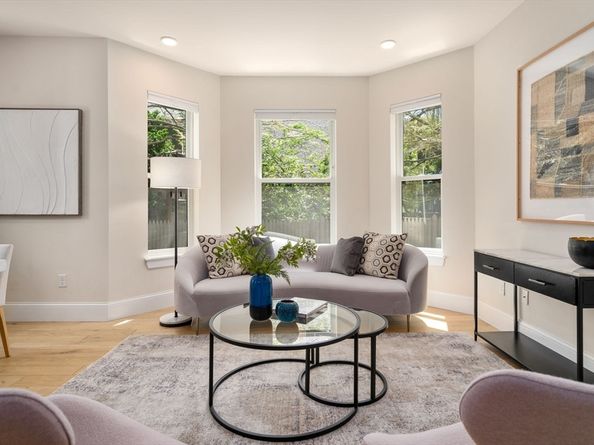 12 Arnold Circle 3, Cambridge MA 02139