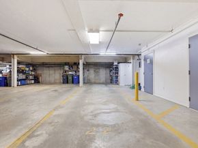 881 E 2nd St 10, Boston MA 02127