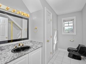 81 Beecher Pl 81, Newton MA 02459