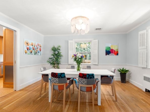 28 York Rd, Newton MA 02468