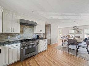 67 Franklin St, Halifax MA 02338