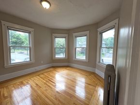 2 Haviland St, Worcester MA 01602