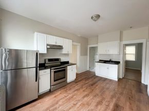2 Haviland St, Worcester MA 01602