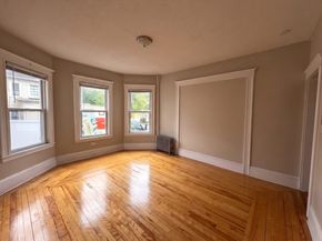 2 Haviland St, Worcester MA 01602