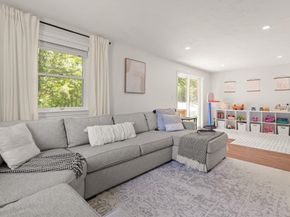 10 Lucille Ave, Westford MA 01886
