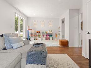 10 Lucille Ave, Westford MA 01886