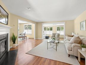 13 Mills Point 13, Middleton MA 01949