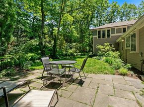 42 Temple Road, Wellesley MA 02482
