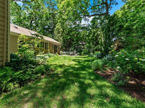 42 Temple Road, Wellesley MA 02482