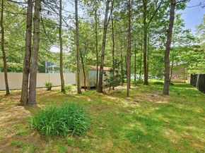 6 Oakwood Ct., Framingham MA 01701