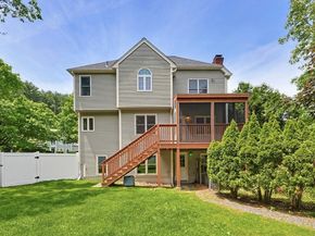 6 Oakwood Ct., Framingham MA 01701