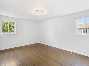 4 June Ln, Newton MA 02458