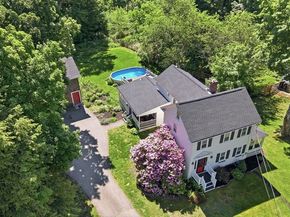 51 Grove St, Reading MA 01867