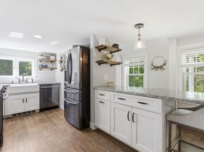 51 Grove St, Reading MA 01867