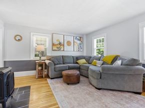 51 Grove St, Reading MA 01867