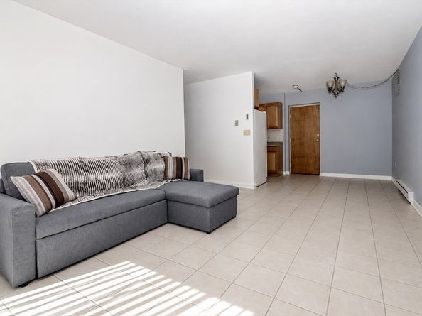 103 Newman Rd 17, Malden MA 02148