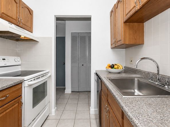 103 Newman Rd 17, Malden MA 02148