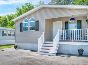 21 Jason Way, West Bridgewater MA 02379