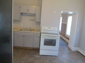 3 Lynn St, Fitchburg MA 01420