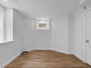 33 Farragut Ave, Medford MA 02155
