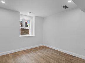 33 Farragut Ave, Medford MA 02155