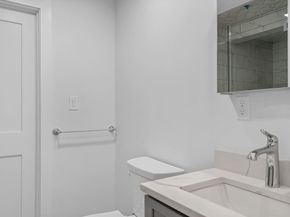 33 Farragut Ave, Medford MA 02155
