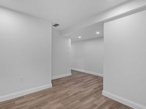 33 Farragut Ave, Medford MA 02155