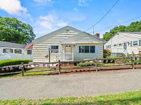 38 Fays Ave, Lynn MA 01904